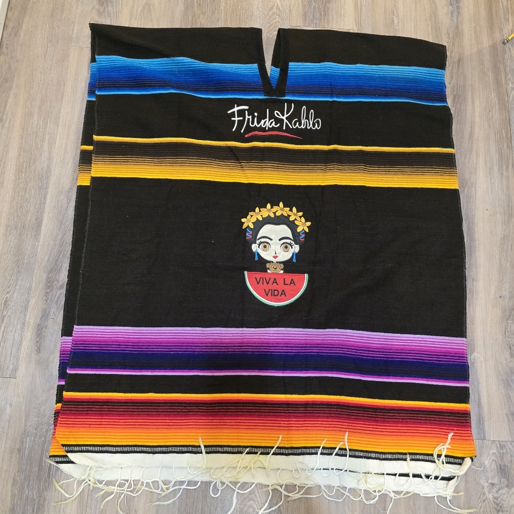 Frida Khalo Viva La Vida Loca Poncho One Size Nwot
